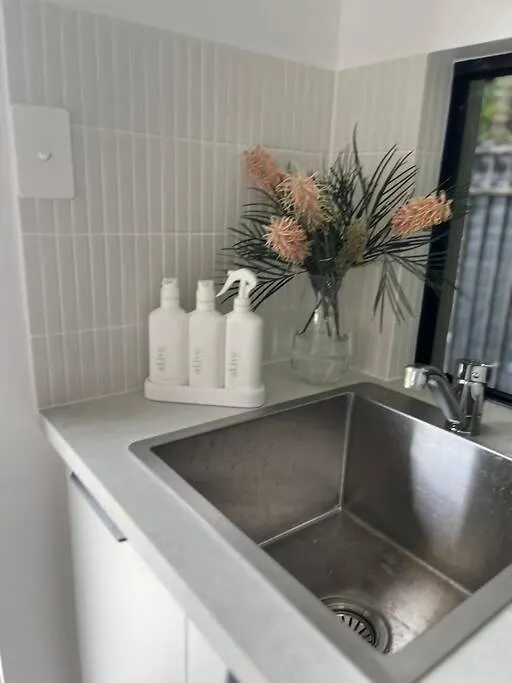 Eleven Watson Guesthouse Mossman